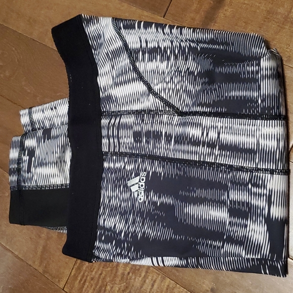 Adidas | Techfit 'Vibration' Compression Capris - Picture 3 of 5